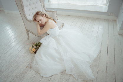 Свадебное платье пышное из кружева шантильи