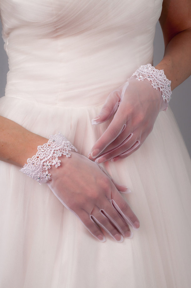 кружевные перчатки для невесты