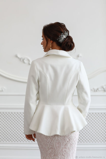 Свадебное пальто с лентой