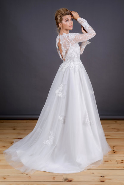 Свадебное платье кружевное с рукавами