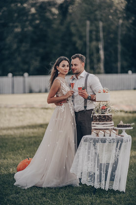 Свадебное платье бежевый фатин белое кружево