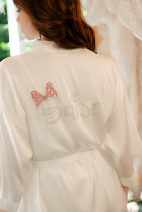 Свадебный халат сборов невесты с надписью Bride Disney